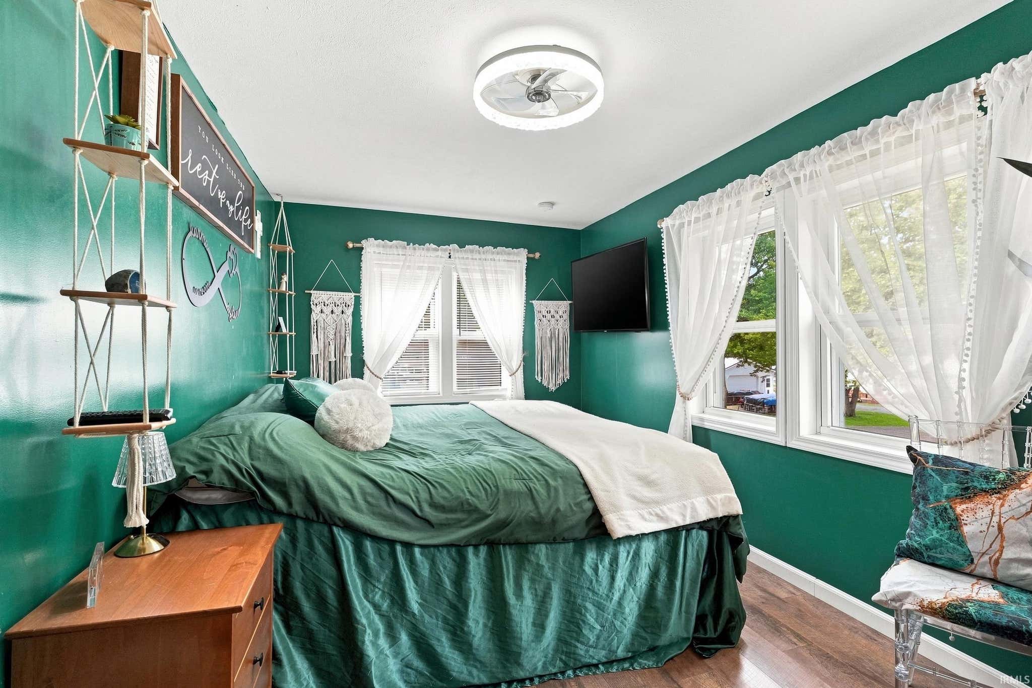Image of 3370 W Old Lake Road