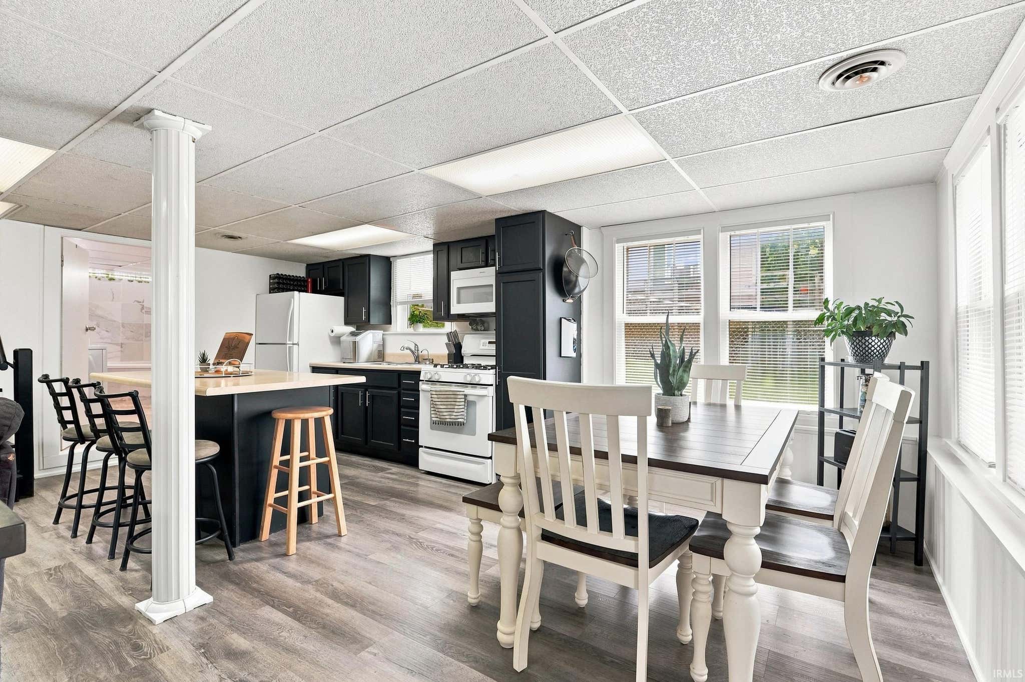 Image of 3370 W Old Lake Road
